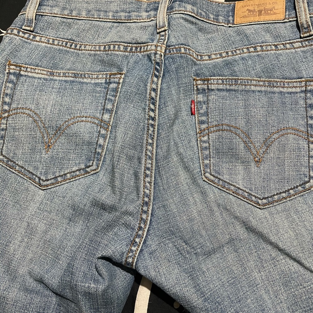Women’s Levi’s Faded curvy boot cut blue jeans